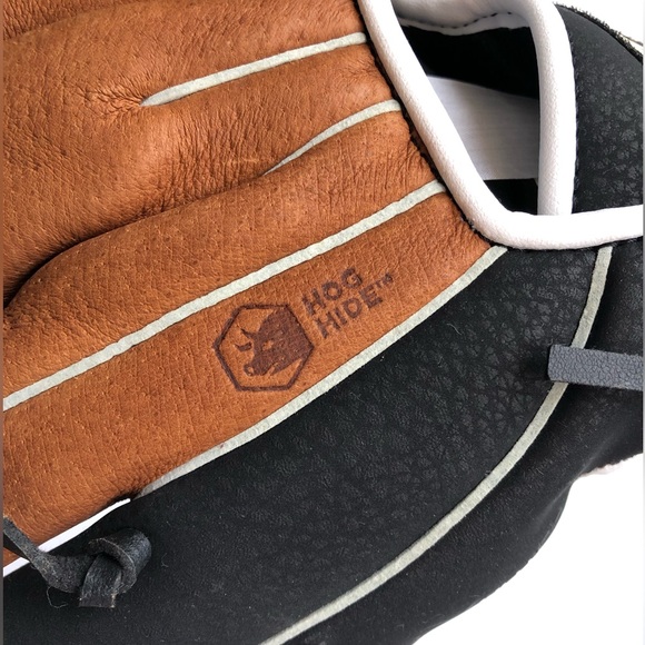 Easton Scout Flex Baseball Glove - Youth  
+ 1 Rawlings Official T-ball Baseball - Picture 10 of 17